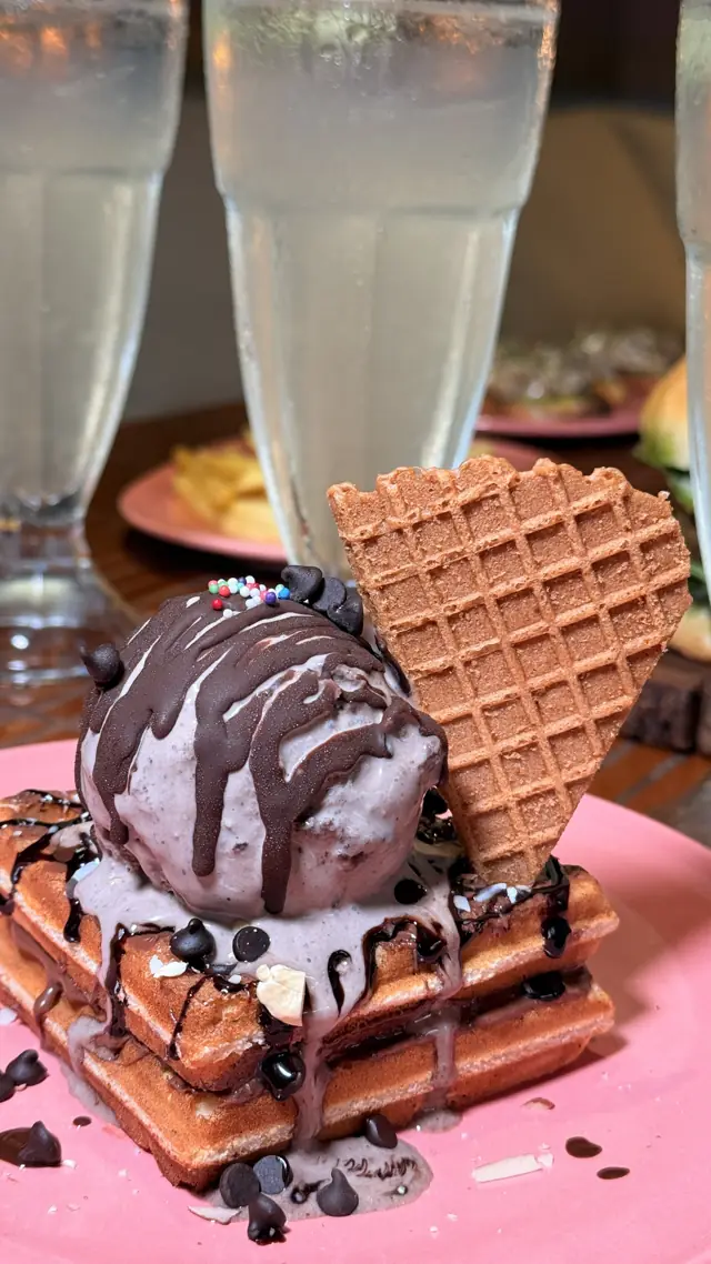 Waffle with ice cream